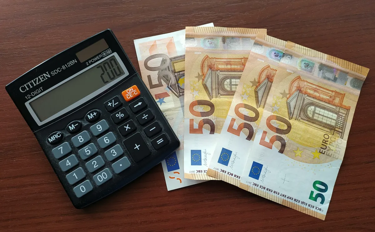 خبير "دويتشه بنك": هل فرنسا على أعتاب أزمة سيادية أوروبية جديدة؟