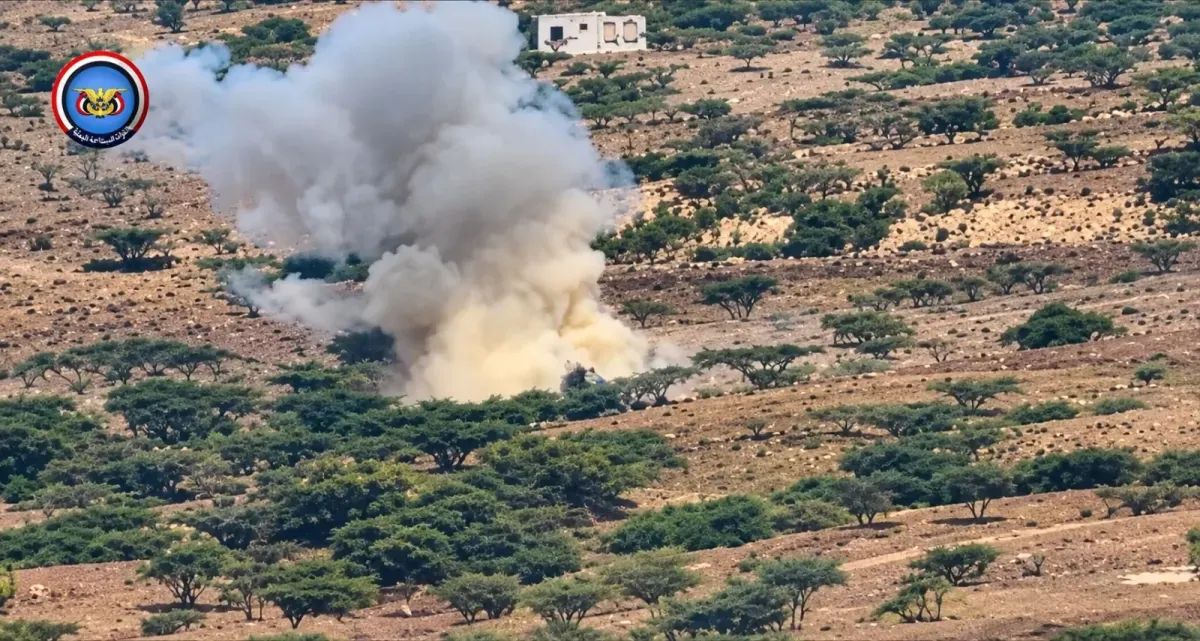 المقاومة الوطنية تدمر طقمًا حوثيًا وتقتل طاقمه في جبهة المضاربة