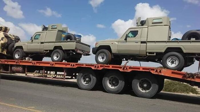صور | حزام أبين يؤمن مرور آليات عسكرية سعودية