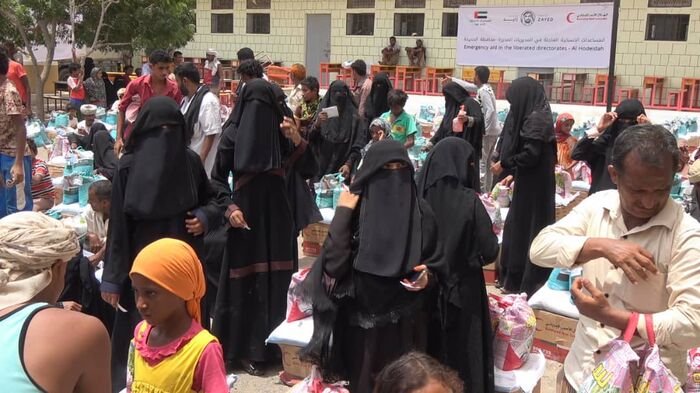 71 ألف مواطن يمني بالساحل الغربي يستفيد من المساعدات الإماراتية خلال 10 أيام
