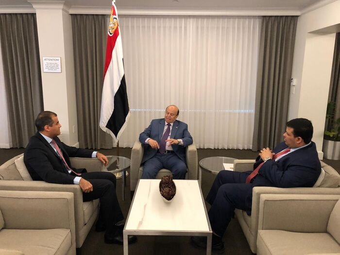 عاجل : ظهور جديد للرئيس هادي بعد تردد الكثير من الشائعات