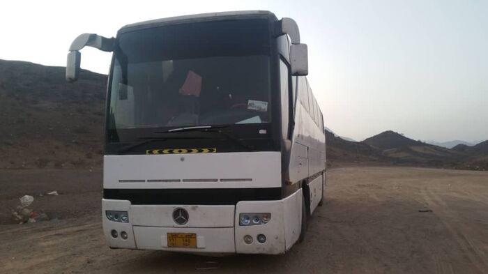 إعتقال سائق نقل بشركة "الأولى" وآخرين بنقطة "الجبلين" لحيازة ممنوعات .. تفاصيل + صورة