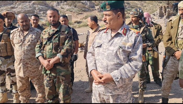 محافظ الضالع يزور جبهات القتال شمال المحافظة