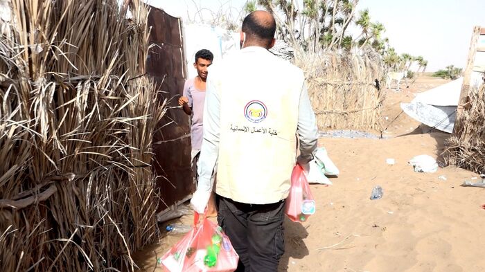تواصلا لمهمة "إفطار الصائمين"... "إنسانية" المقاومة في مخيم غليفقة للنازحين بالدريهمي
