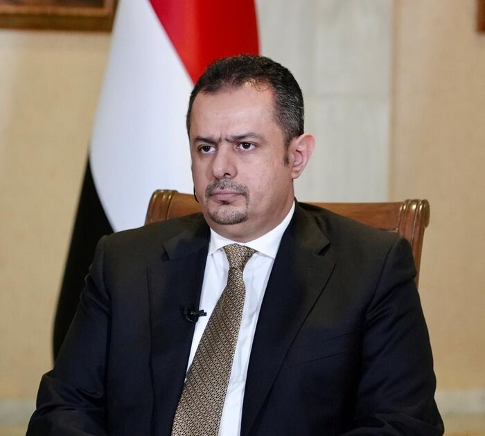 رئيس الوزراء يكشف خبايا الأزمة الاقتصادية ويحذر من القادم