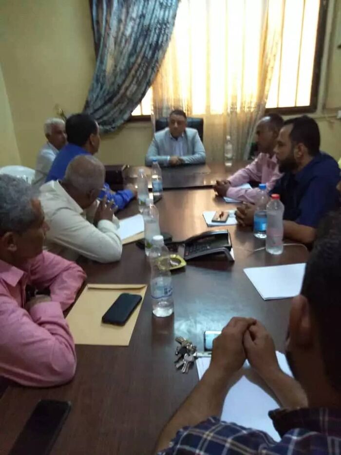 اجتماع مشترك لوزارة الكهرباء والسلطة المحلية بمحافظة ابين لمناقشة اوضاع كهرباء ابين