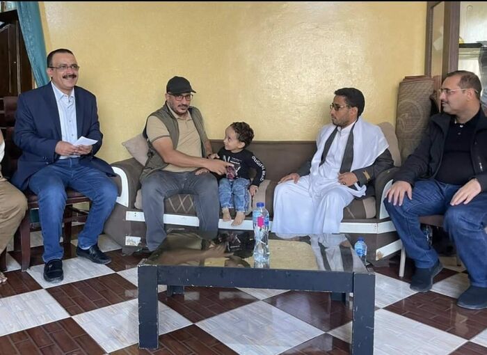 قائد المقاومة الوطنية يقدم واجب العزاء لأسرة الفقيد رباش بالقاهرة
