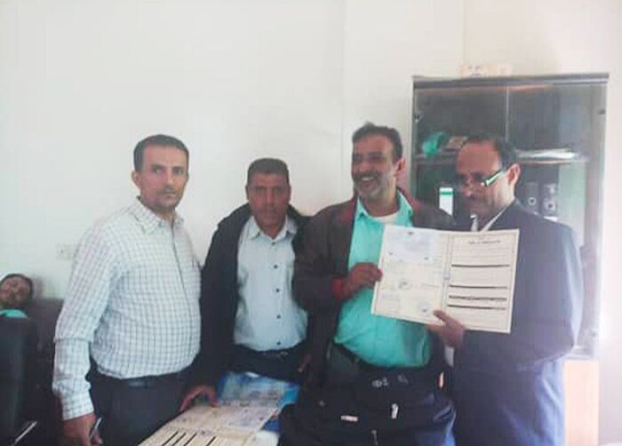 بحضور القاضي المرفدي.. توزيع العقود الخاصة بقطع الأراضي لأعضاء السلطة القضائية بمحافظة الضالع