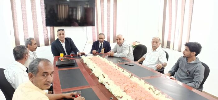 الماس يزور فرع صندوق صيانة الطرق والجسور بعدن ويناقش تطوير الاداء للمرحلة القادمة