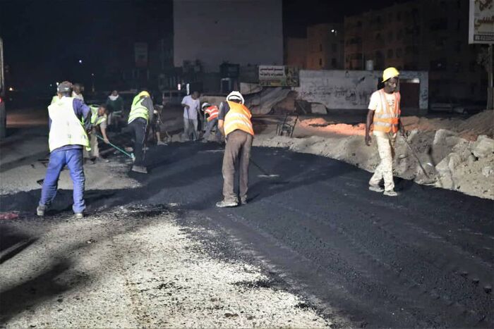 إنجاز سفلتت بعض الشوارع الرابطة في عدن