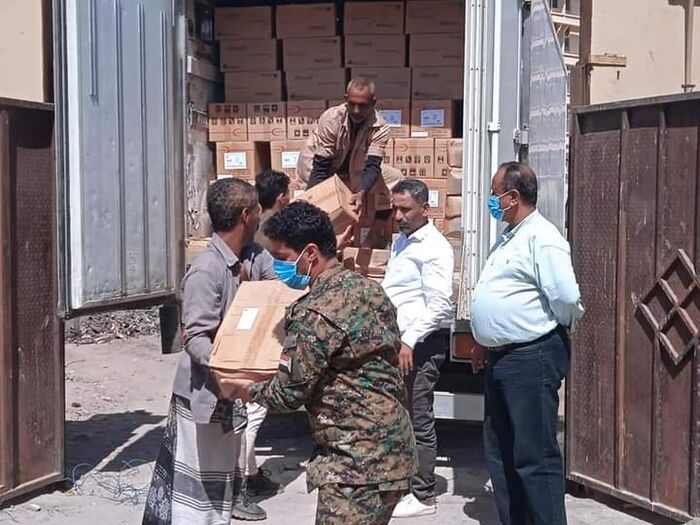 عدن.. مصدر مسؤول بهيئة مكافحة الفساد يشيد بإجراءات اتلاف ادوية فاسدة