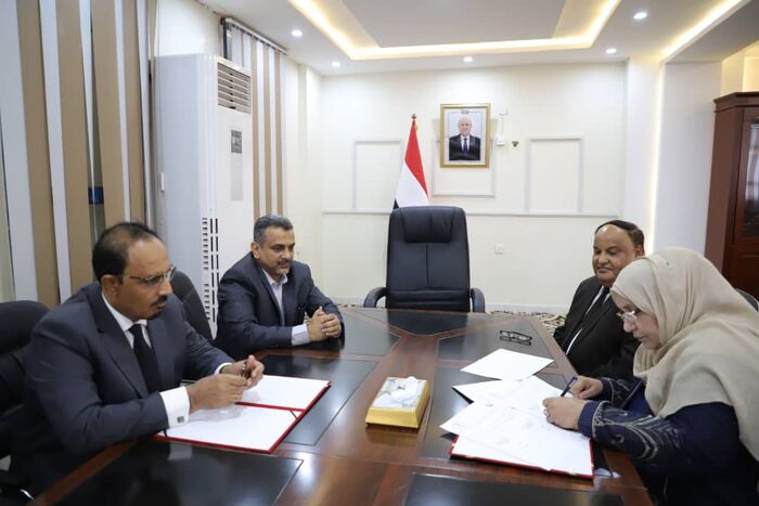 حضرموت.. التوقيع على مذكرة تفاهم بين هيئة مكافحة الفساد والسلطة المحلية لتعزيز مبادئ النزاهة والشفافية والحكم الرشيد