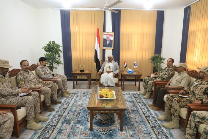 العميد طارق صالح يستقبل وفدًا من قوات التحالف لمناقشة مستجدات مسرح العمليات الحربية