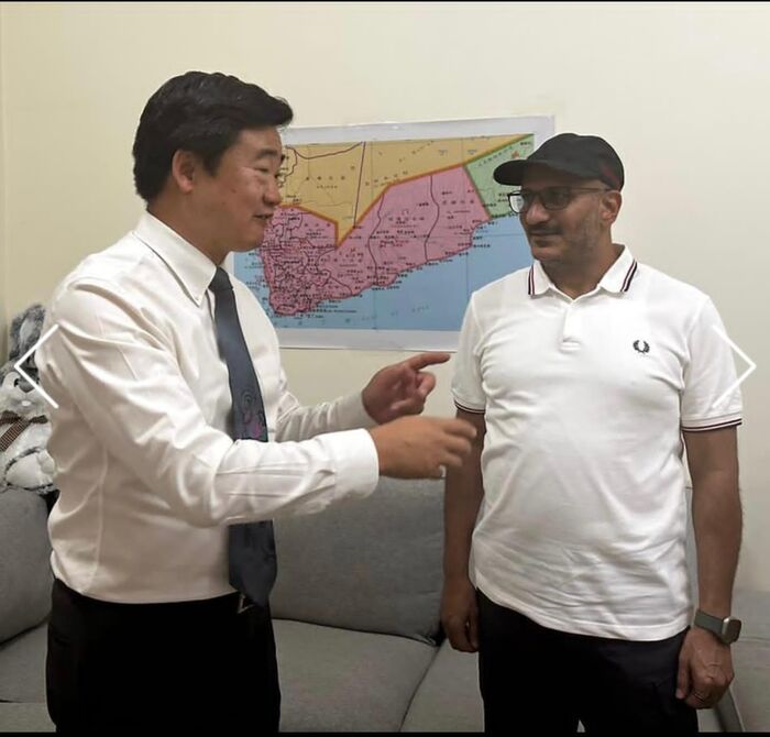 ‏السفير الصيني لدى اليمن يقيم مأدبة عشاء على شرف العميد طارق صالح