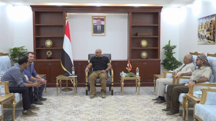 العميد طارق يستقبل منسق أطباء بلا حدود في الساحل الغربي 