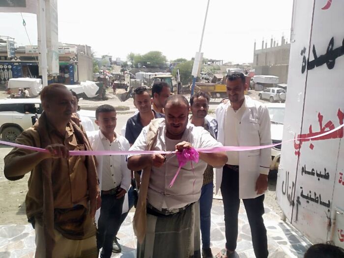 مدير عام قعطبة يفتتح مركز سهدة الطبي امام مجمع العيسائي بمنطقة سهدة