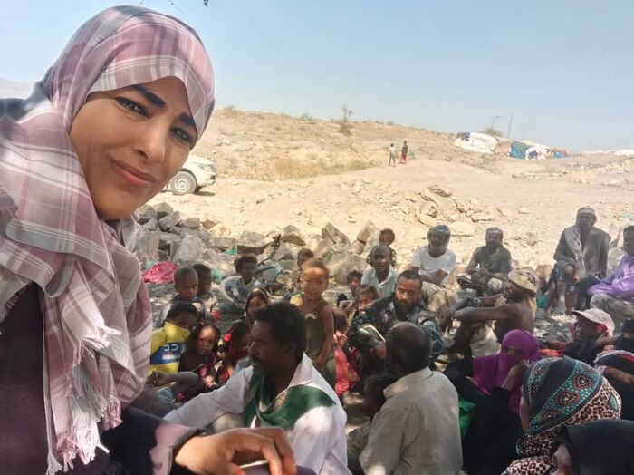 خلال نزول ميداني إلى الضالع.. الدكتورة القيسي: مخيم "السوداء" للنازحين أصابنا بصدمة