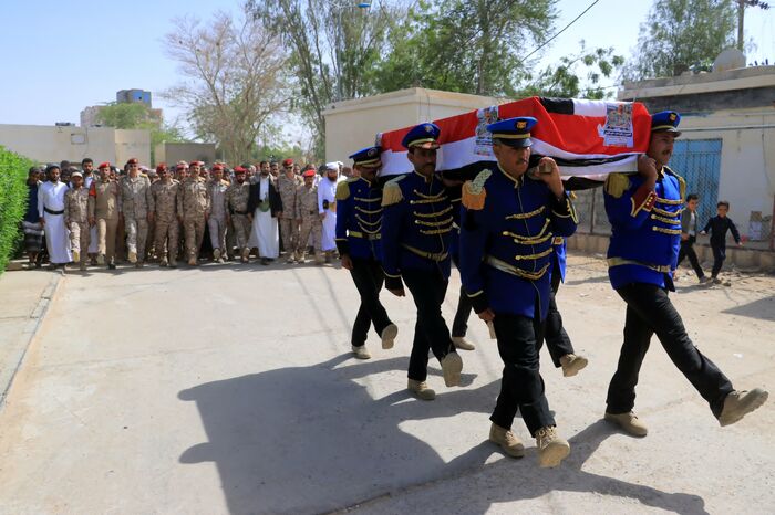 تشييع جثمان الشهيد البطل العقيد علي الزايدي أركان لواء التوحيد