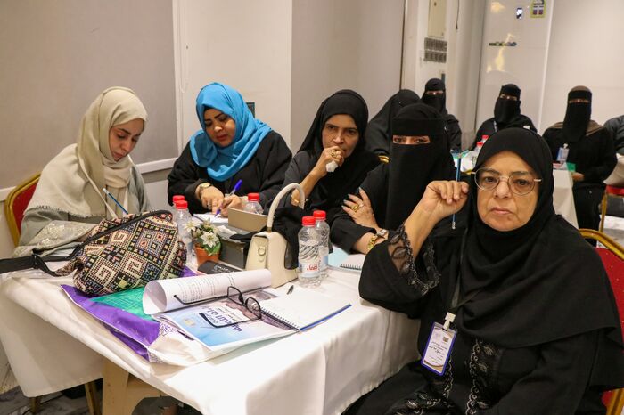 انطلاق الدورة التدريبية الخاصة بالعاملين في لجان التصنيف السياحي بعدن (صور)