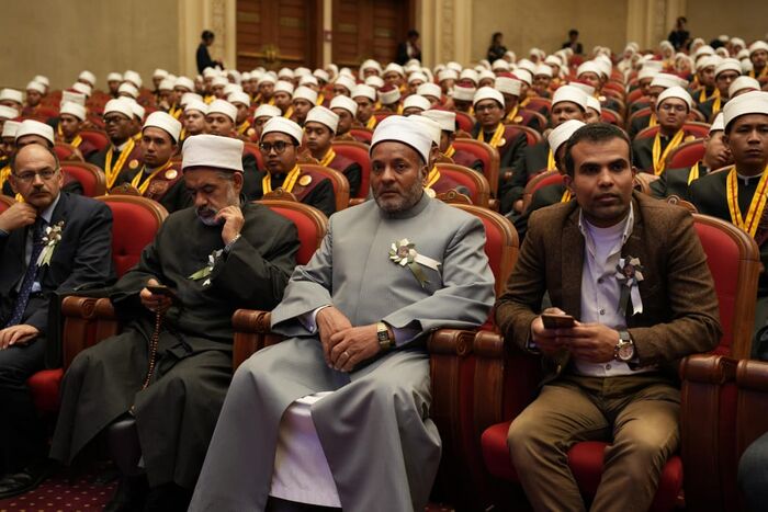 رئيس جامعة الأزهر ومستشارة الإمام الأكبر والسفير يشهدون تخريج دفعة جديدة من طلاب إندونيسيا