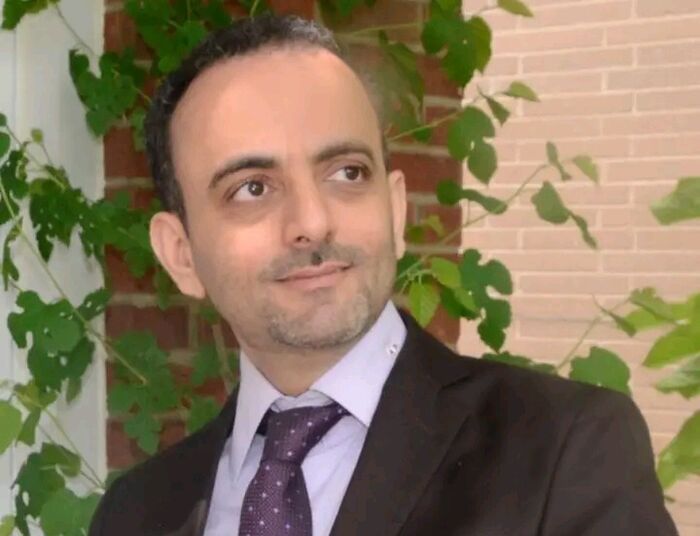 طبيب يمني مشهور يدعو الى محاربة الظاهرة القاتلة في الصيدليات اليمنية