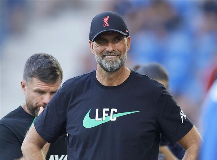 نجم المغرب محط نزاع مانشستر سيتي وليفربول