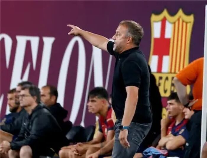 برشلونة يرتب لصفقة خارج التوقعات