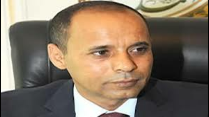 قيادي حوثي يكشف كيف تم الايقاع بالقائم بأعمال رئيس الوزراء ووزير الخدمة المدنية بفخ الدعارة وإعتقاله