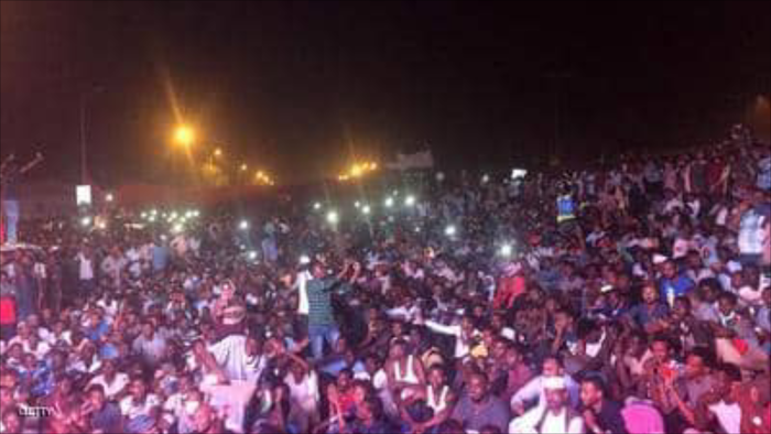 إنقلاب عسكري بفستان زفاف ثوري?! | الشعب يكسر الحظر ويخرج مطالبا برحيل بن عوف والمجلس العسكري.. والمجتمع الدولي "يدلو بدلوه"