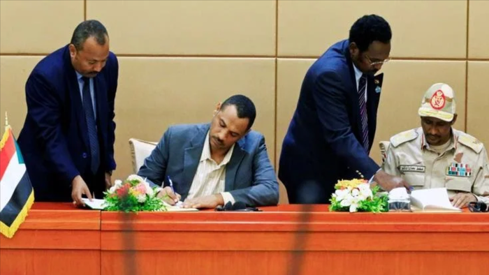 #السودان يبدأ بتدوين تاريخه الجديد | توقيع وثائق الفترة الانتقالية