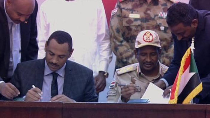 العميد طارق صالح يبارك للسودان التوقيع على الوثيقة الدستورية