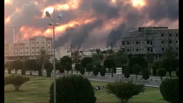 من أين تم الهجوم على منشأتي أرامكو السعودية?!.. تفاصيل يكشفها ضابط مخابرات عراقي ومسؤول أمريكي