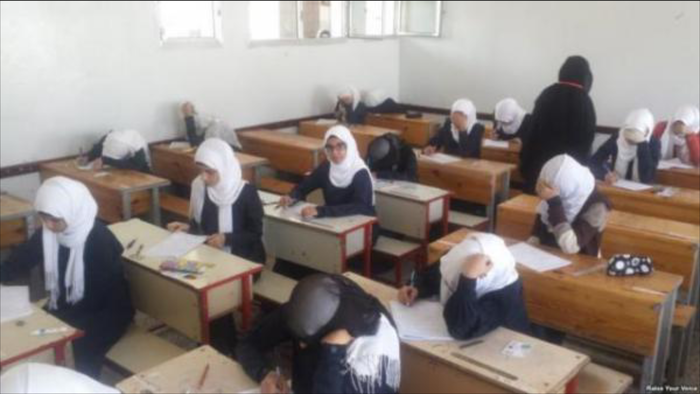 وزير التربية بحكومة الشرعية يعلن عن بدء دراسة التعليم الثانوي من غدٍ الأحد