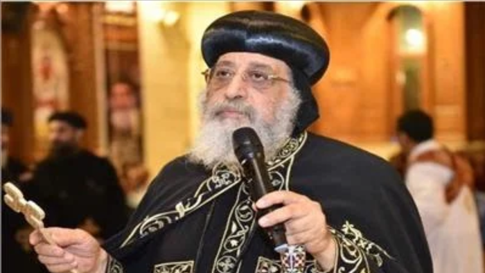 بدون حضور شعبي.. البابا #تواضروس يترأس قداس " #خميس_العهد " بدير الانبا بيشوى