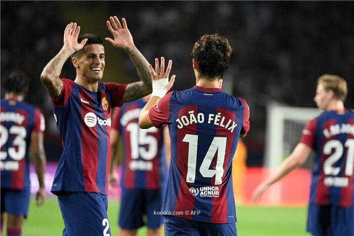 برشلونة يعترف بمشكلات صفقتي فيليكس وكانسيلو