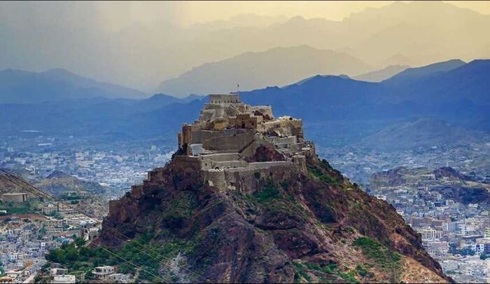 عريس وعروس أحرقتهما مليشيا الحوثي في تعز.. "تفاصيل الجريمة"