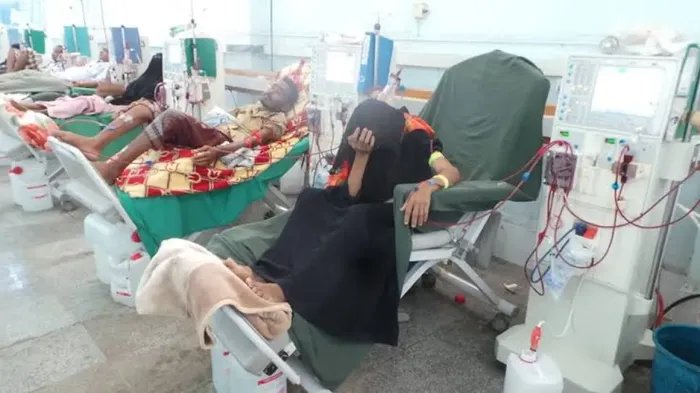 مليشيا الحوثي تفضل التيار الكهربائي عن المرافق الصحية في الحديدة