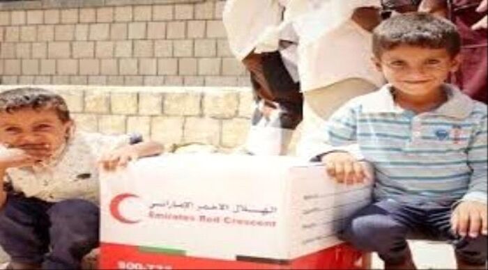 الهلال الأحمر الإماراتي يسلم مستشفى الدريهمي شحنة من المكملات الغذائية