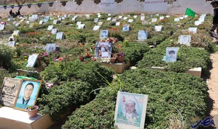 مليشيا الحوثي تدفن 10 من قتلاها بينهم ستة قيادات "أسماء"