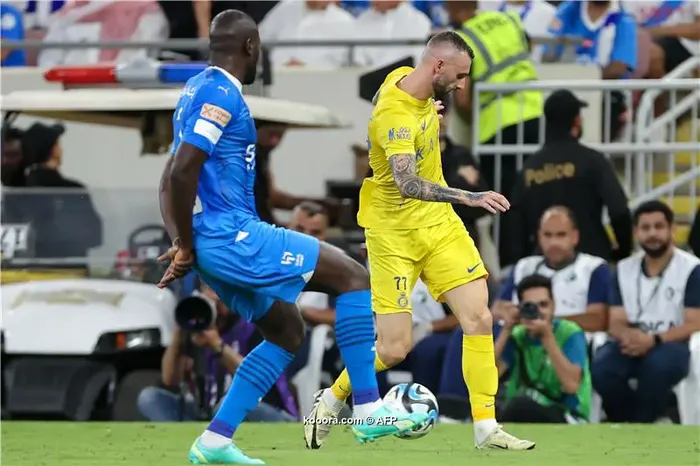 الهلال يقهر النصر ويتوج بطلا لكأس خادم الحرمين الشريفين