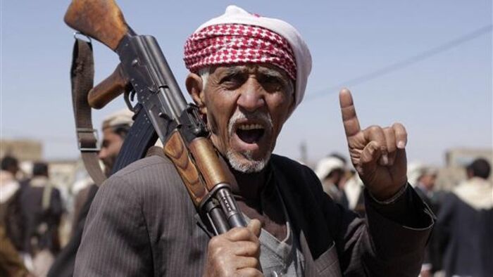 الحوثي يواصل تحشيداته بـ"الاعشور".. ومصادر قبلية تتهم الحكومة ببيع "العود"