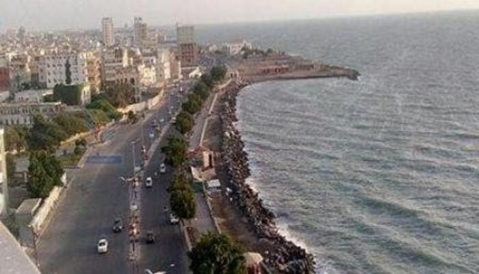 مصدر عسكري: تحرير أكبر مبنى بالحديدة ومصرع وأسر عدد من الميليشيا بينهم "قناص"
