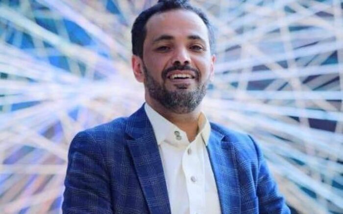 جهاز المخابرات الحوثي يختطف الناشط أحمد حجر