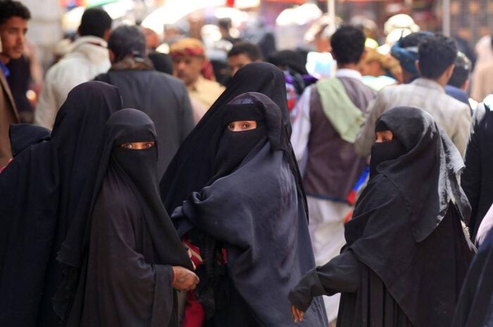 تقرير حقوقي: الحوثيون ارتكبوا أكثر من 5000 انتهاك بحق النساء في اليمن منذ 2017