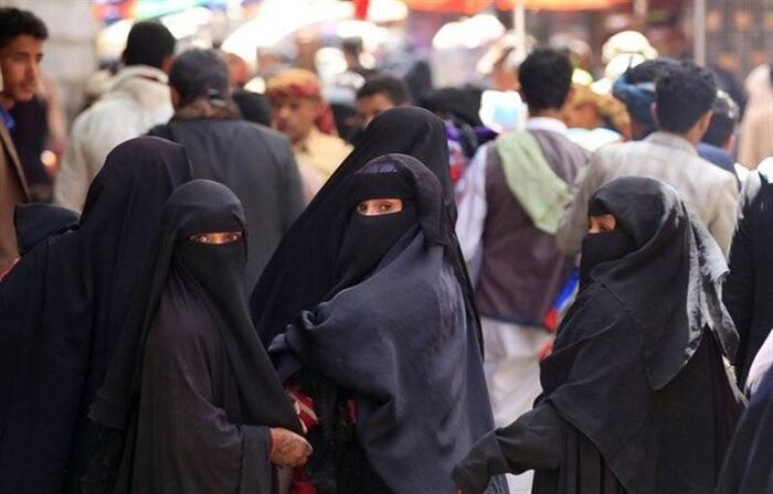 المرأة اليمنية تحت وطأة المعاناة.. 5,800 حالة انتهاك حوثية في تسع سنوات