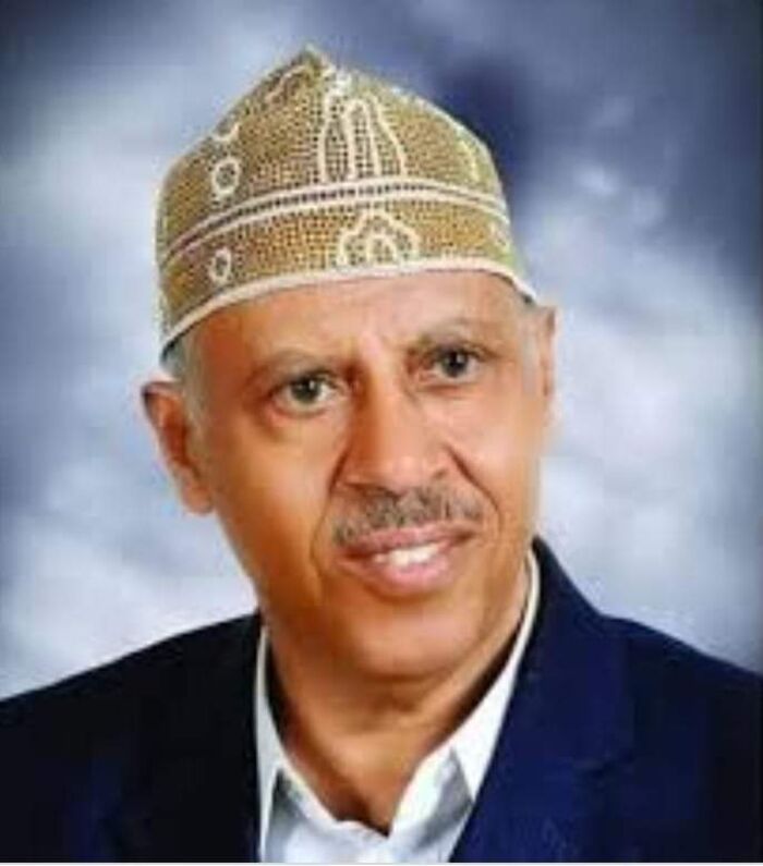 الفنان أيوب طارش يوجه بحجب النشيد الوطني لليمن واغانيه الوطنية والصحفي القيسي يصفه بـ(تصرف ارعن)