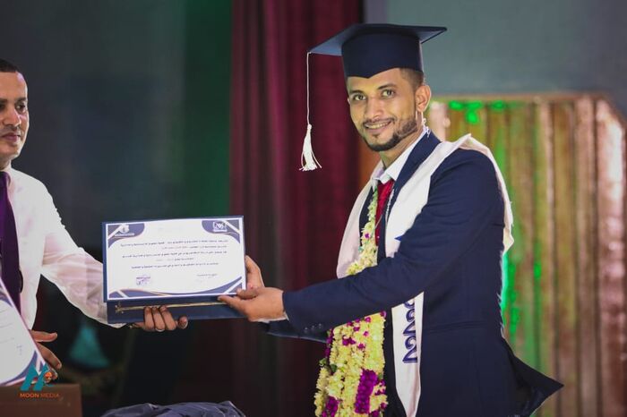 أبناء الجنان يهنؤون "بليغ" و "شكيب" بمناسبة التخرج