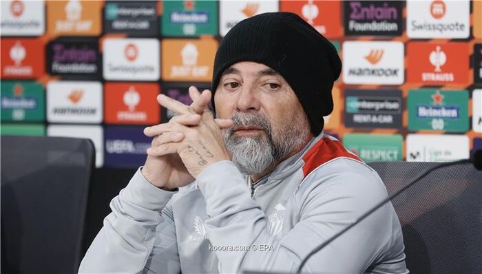 النصيري وبونو على رأس قائمة إشبيلية لمواجهة آيندهوفن