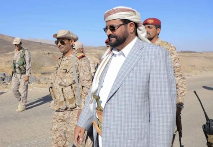 العرادة يعلن فتح طريق (مأرب- فرضة نهم- صنعاء) من جانب واحد