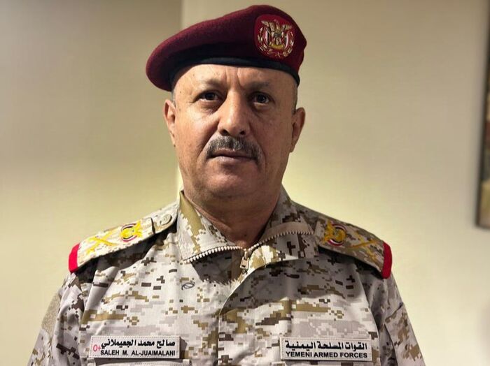 المستشار لهطل يبارك للجعيملاني تعيينه قائدا للمنطقة العسكرية الاولى